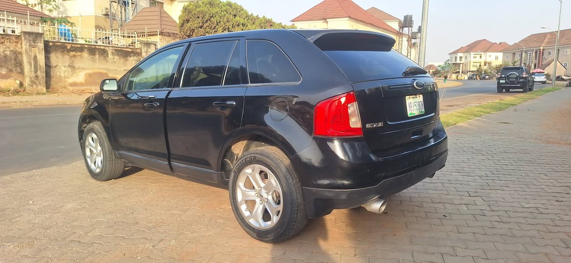 A picture of Super sharp and sound 2014 Ford Edge with an untouched