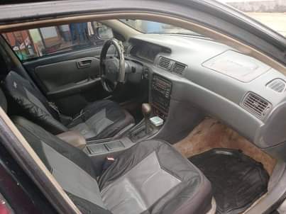A picture of 2002 TOYOTA CAMRY LE