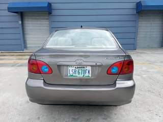 A picture of 2004 Toyota Corolla 04