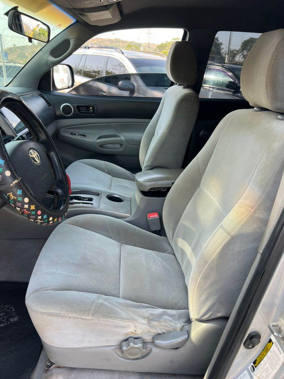 A picture of Distress sale Toyota tacoma 8M today deal All components working