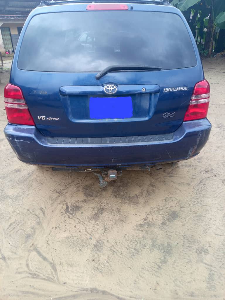 A picture of Toyota Highlander 2005