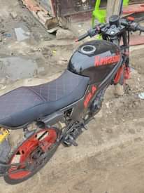 A picture of Kawasaki zzr400