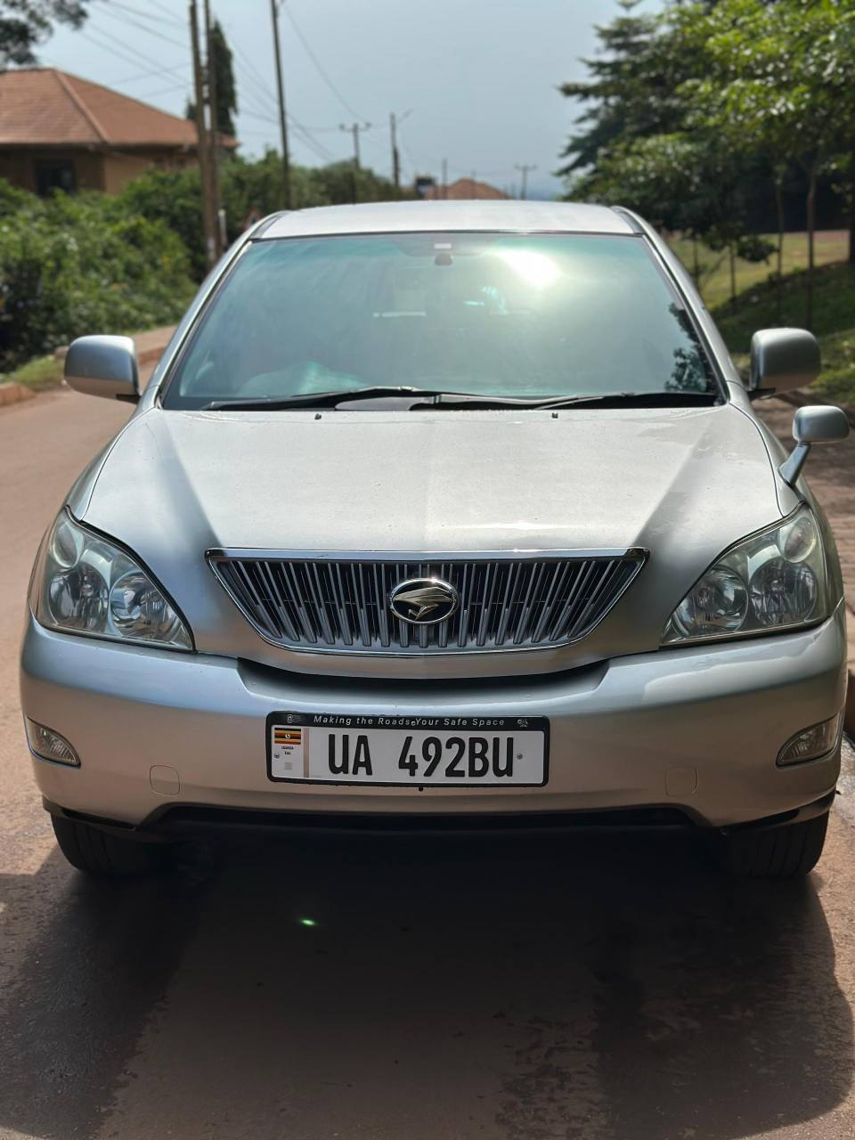 A picture of TOYOTA HARRIER 2.4CC