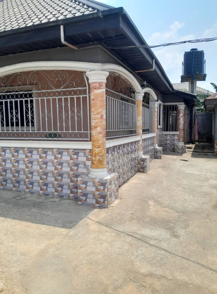 A picture of 3 bedroom flat 2bedroomflat 2self contain for sale