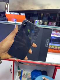 A picture of Iphone x 64Gb 730k Inbox or call 0704701224 Face id