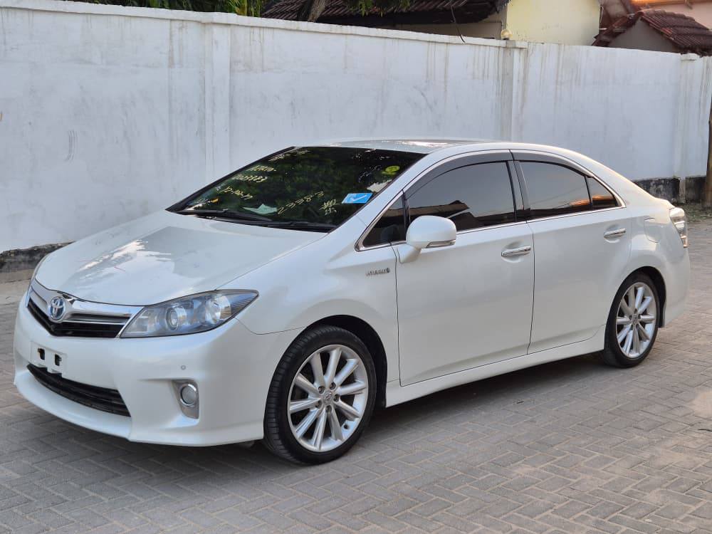 A picture of TOYOTA SAI HYBRID