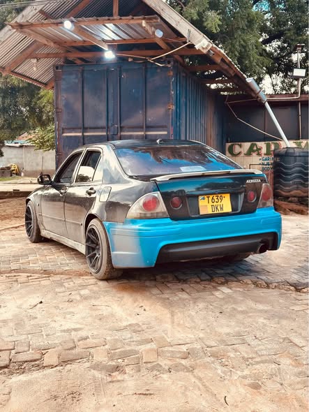 A picture of Toyota Altezza 0719465561