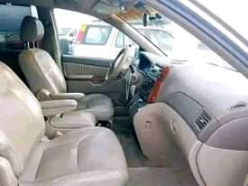 A picture of 2006 TOYOTA SIENNA IS AVAILABLE FOR SALE FULL OPTION