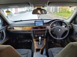 A picture of BMW 3 SERIES