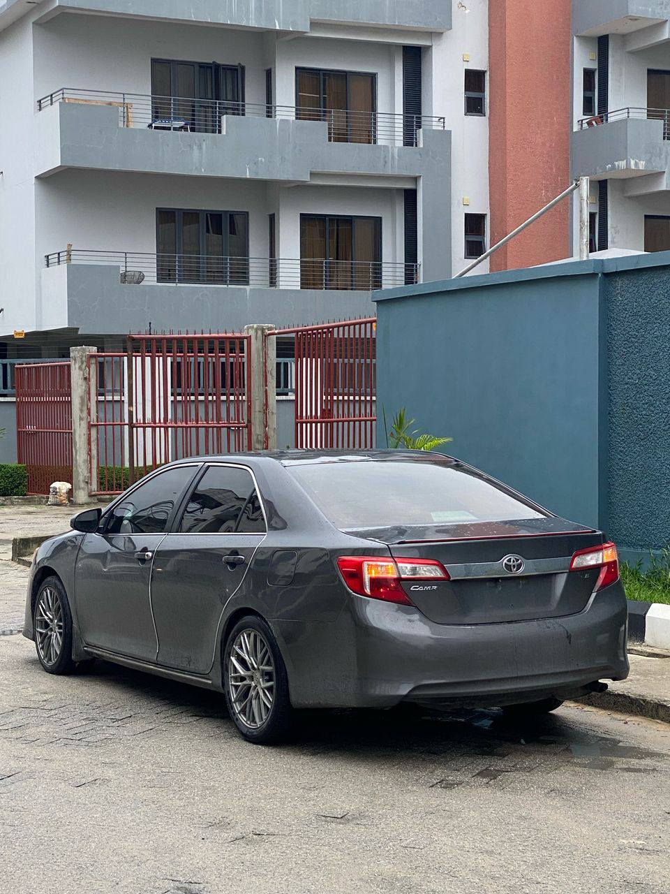 A picture of Toyota Camry 0 13