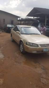A picture of 1999 Toyota Tiny light Toyota camry