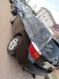 A picture of 2010 Toyota Highlander untempered Engine and gear factory fitted AC