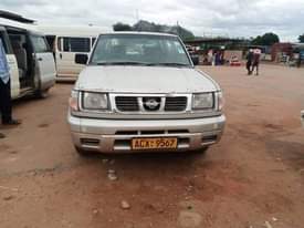 used nissan hardbody