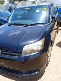 A picture of 2010 Toyota Rumion