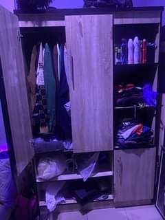 A picture of 3 door