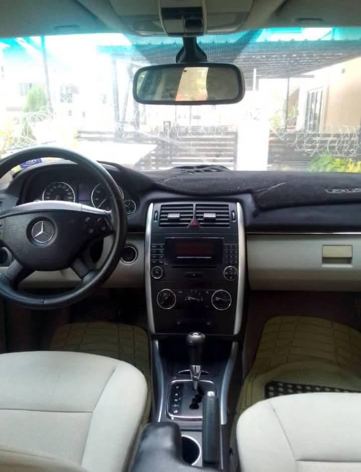 A picture of Mercedes Benz B170