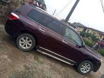 A picture of Toyota highlander 2011