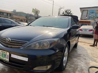 A picture of 2005 Toyota Camry V6 in very good condition sound engine