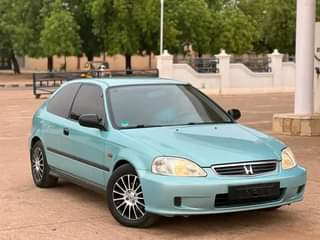 A picture of Honda Civic 2000