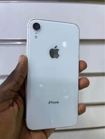 A picture of iPhone XR 64gb faceid working 700k WhatsApp or call 0759979422