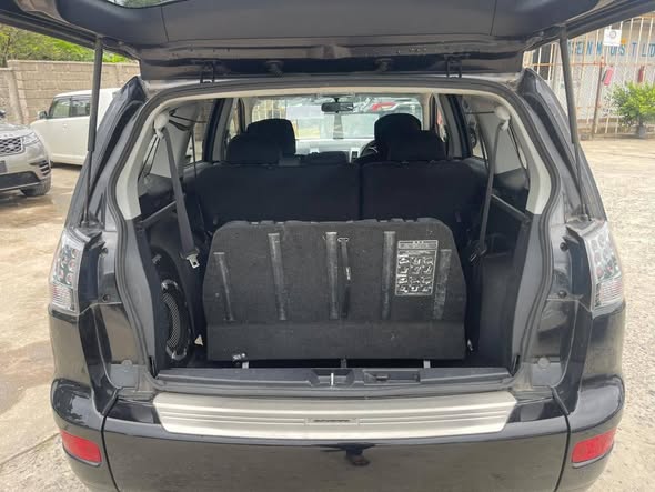 A picture of OUTLANDER 0620356906