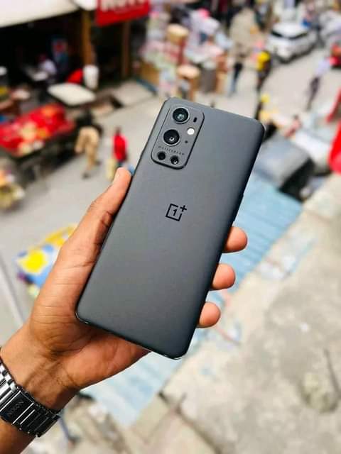 A picture of oneplus 9pro 5g