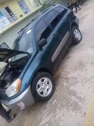 A picture of 2003 Toyata Rav4 2003