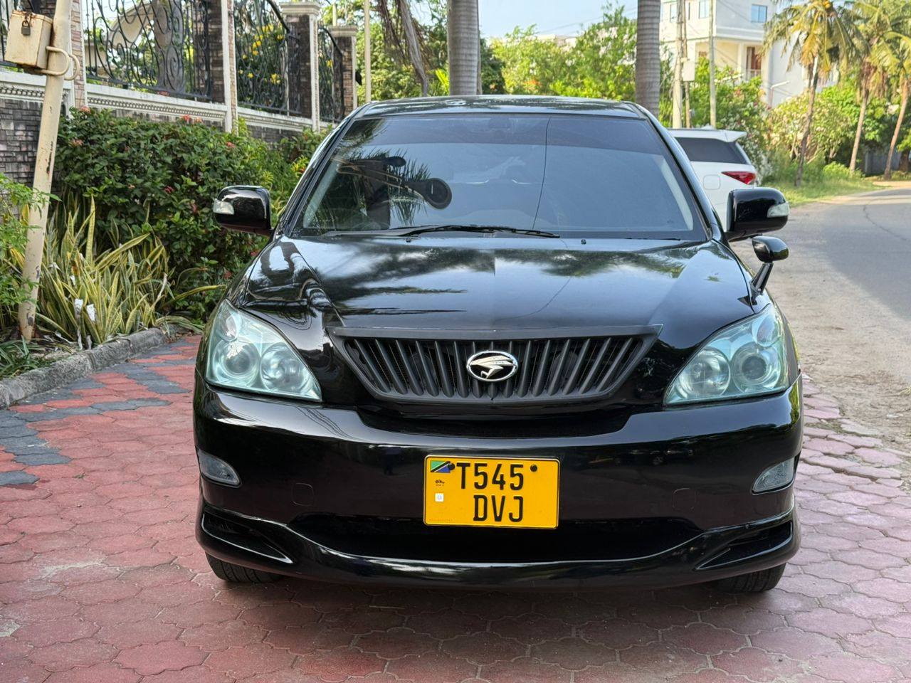A picture of TOYOTA HARRIER NEW TSH 23.8M 0719524698