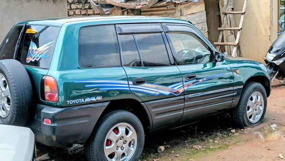 A picture of RAV4 Intact vehicle Call 0757294136