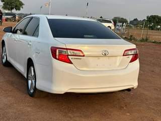 A picture of 2013 Toyota Camry Toyota Camry