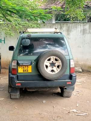 A picture of TOYOTA PRADO Year 2001 Colour Green Engine 3Rz Mileage Million