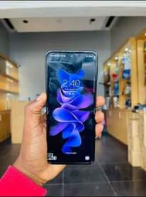 A picture of Samsung Galaxy flip3