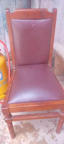 A picture of Jiko la ges 30 000 plate 2. Mtungi mihami 30