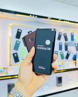 A picture of Samsung S8
