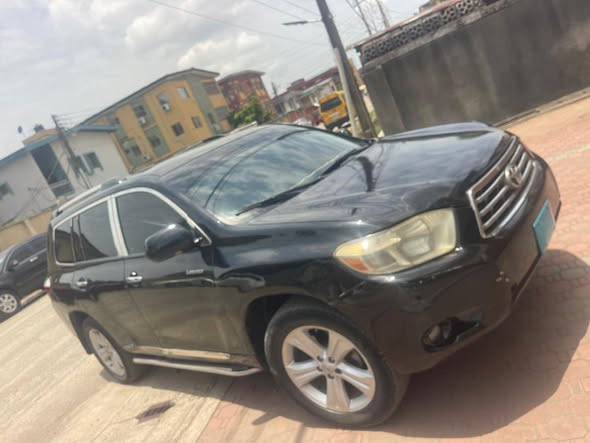 A picture of 2009 Toyota Highlander full options