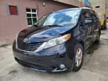 A picture of CLEAN 2011 TOYOTA SIENNA REGISTERED