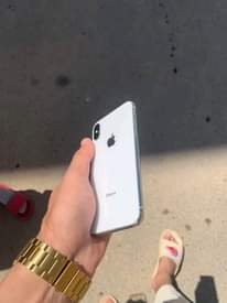 A picture of IPHONE X