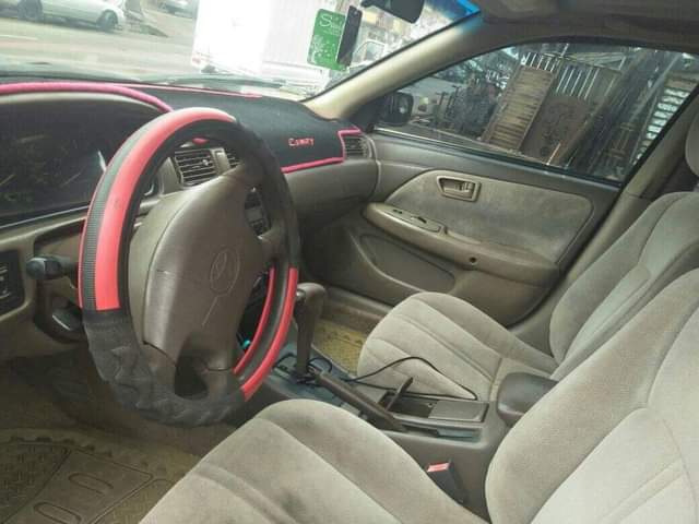 A picture of 2002 Toyota camry