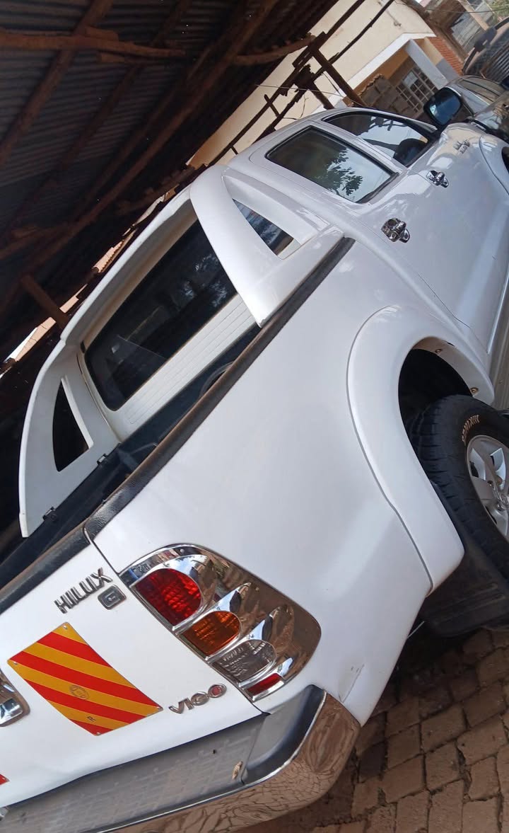 toyota hilux vigo