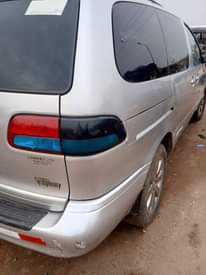 A picture of 2002 Toyota Sienna