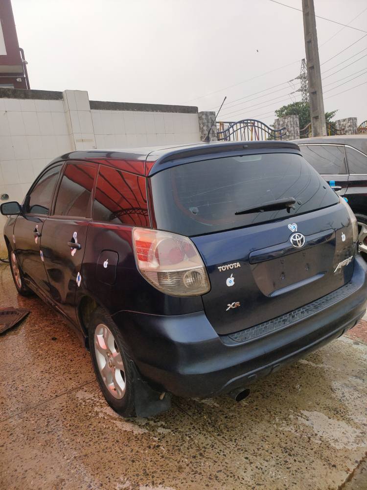 A picture of 2006 TOYOTA MATRIX