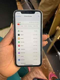 A picture of IPHONE 11 64GB