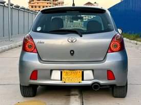 A picture of vitz full ac full docoment