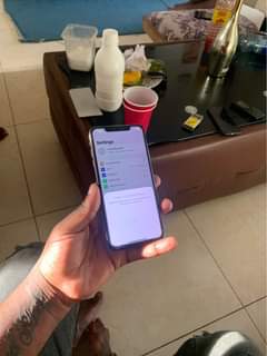 A picture of IPHONE XSMAX GB 512 580 000 KITONGA