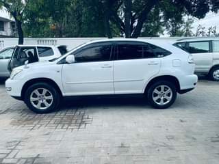 A picture of TOYOTA HARIER
