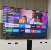 A picture of NAUza TV nch 43 smart Hisense ultla 4k Bei 650