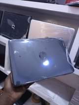A picture of Tumeshusha Bei nakushusha Tena Ni laptops Zenye warranty agiza au