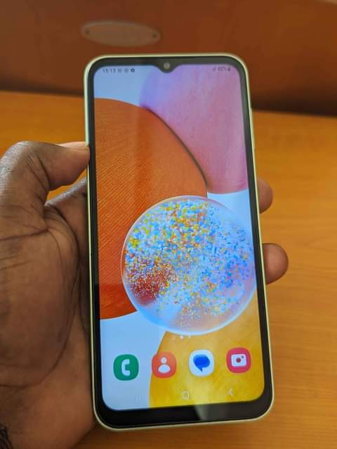 A picture of SAMSUNG A14 64GB Bei 225 000 tu