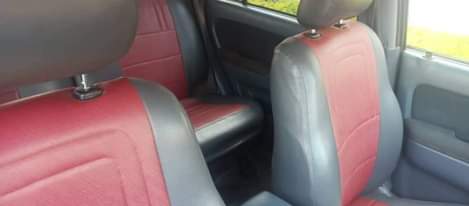 A picture of Toyota hillux surf