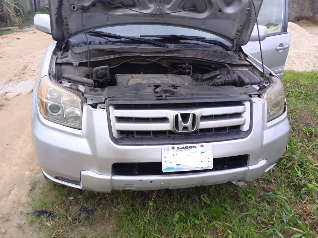 A picture of 2007 Honda pilot